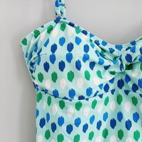 Vineyard Vines Tankini Swim Set - Picture 3 of 10